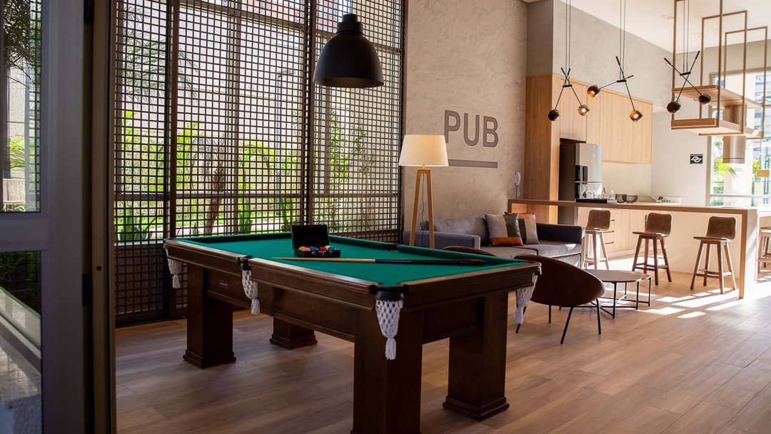 PUB com praça externa 